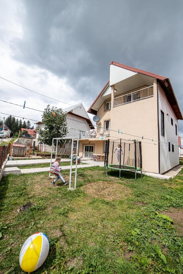 Snam Rooms&Apartment Zabljak  Exterior photo